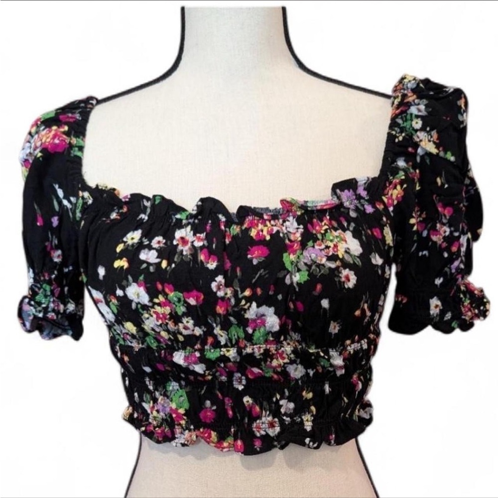 H&M Smocked Puff-Sleeve Crop Top Black Floral - Size M
